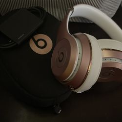 Beats Solo3- Rose gold