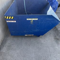 Forklift dumpster