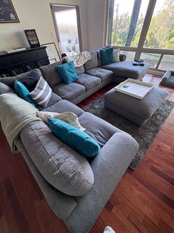 Large Gray Fabric Sectional Sofa with Ottoman