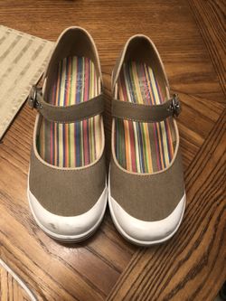 EXCELLENT CONDITION DANSKO NON SKID SHOES SIZE 7 1/2 PERFECT FOR WORK OR PLAY