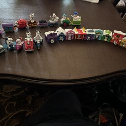 23 vintage Disney /mcdonalds Dalmatians.  Only used As A Display 