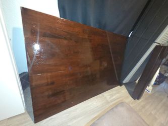 Wood dining room table w/ leaf & 8 chairs