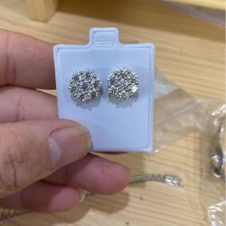 Lab Diamonds On Silver 