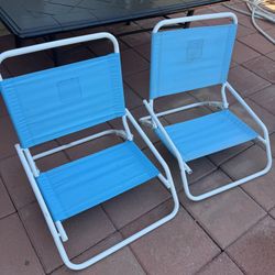 2 Rio Beach Chairs $20 For Both Gilbert And Ray Rd. Check All Pics And Offers.