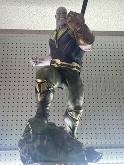 Thanos Avengers Statue