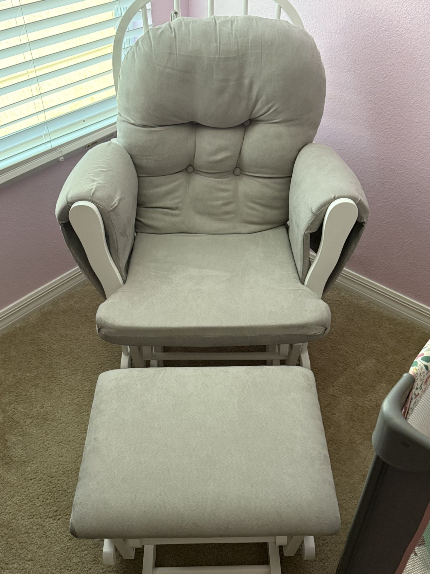 Storkcraft Premium Hoop Glider & Ottoman