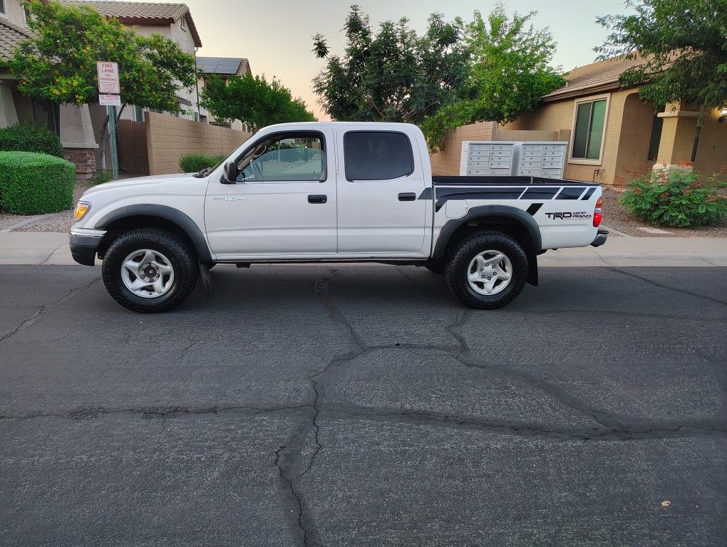2004 Toyota Tacoma Pre-runner TRD Double Cab