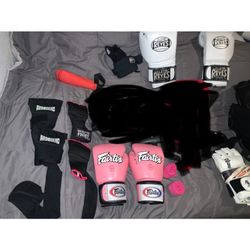 Selling Everything In Picture Also Look At Page For Gym Bag 