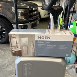 Moen 4 Piece Bath Accessory Kit