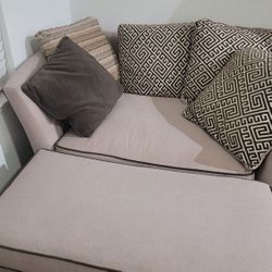 Sofa Set From Rooms To Go. MAKE REASONABLE OFFER