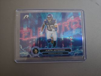 2025 Topps Resurgence Electro Lights Justin Jefferson case hit insert.