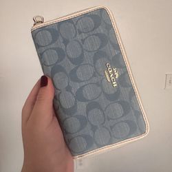 Coach wallet never used