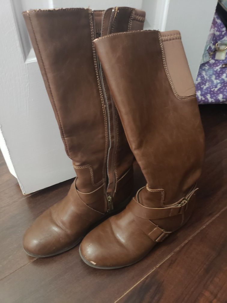 Girl none west boots. Size 1 1/2