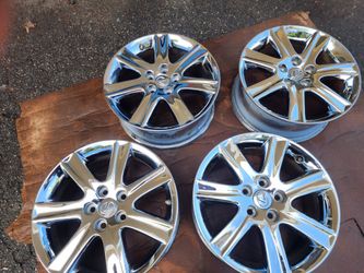 17`` Lexus ES350  Bright chrome.