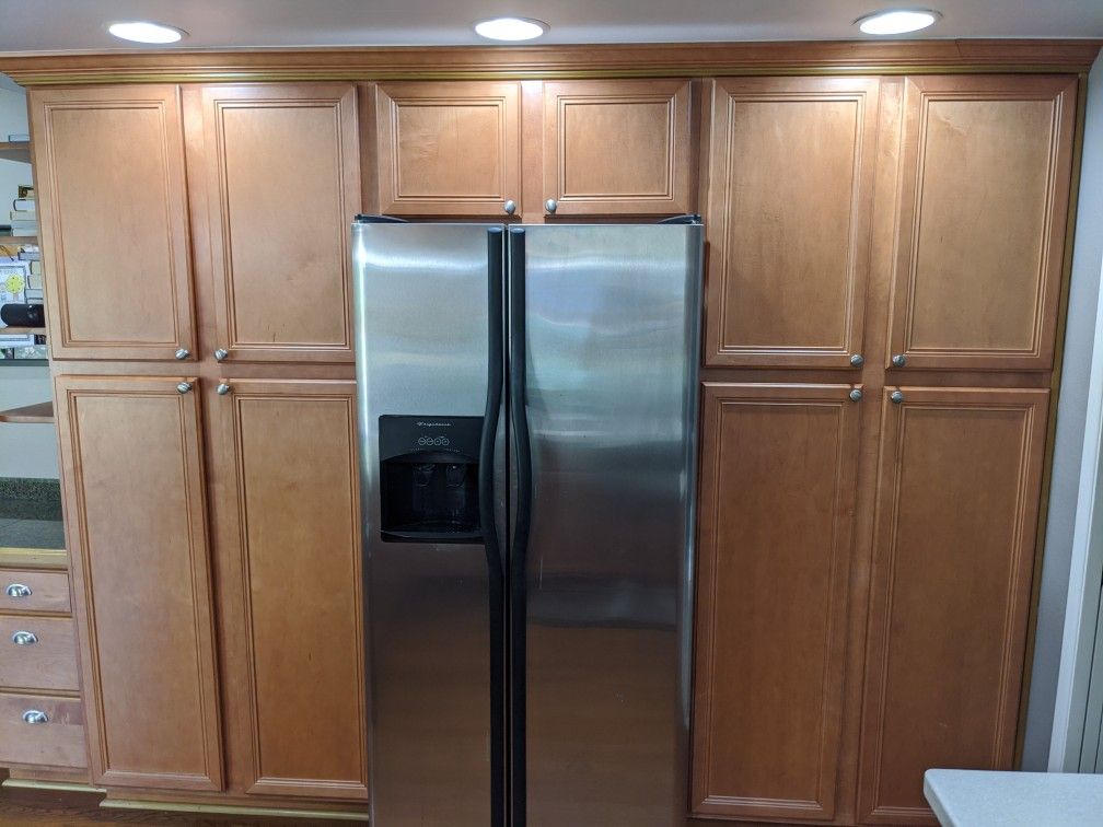 Kitchen Cabinets (pending pickup)