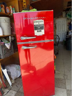 Frigidaire Retro Fridge