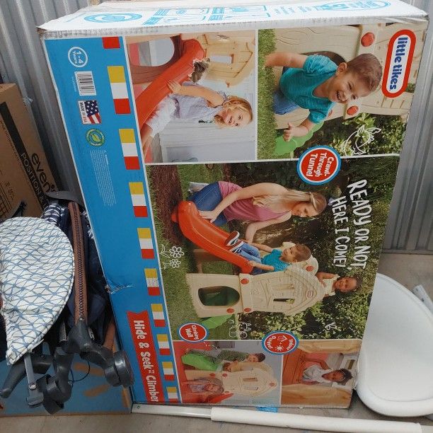 Little Tikes Hide & Seek Climber. NIB