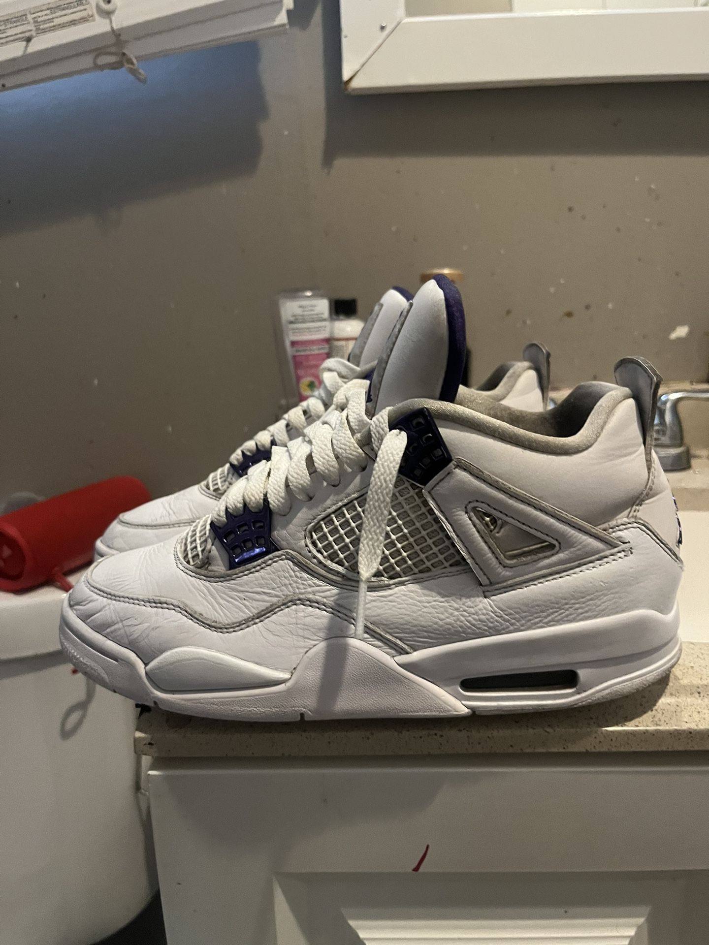 Jordan 4 Size 8 (will Do 100$ If Picked Up Today)