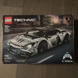 LEGO Technic Lamborghini Revuelto (built)