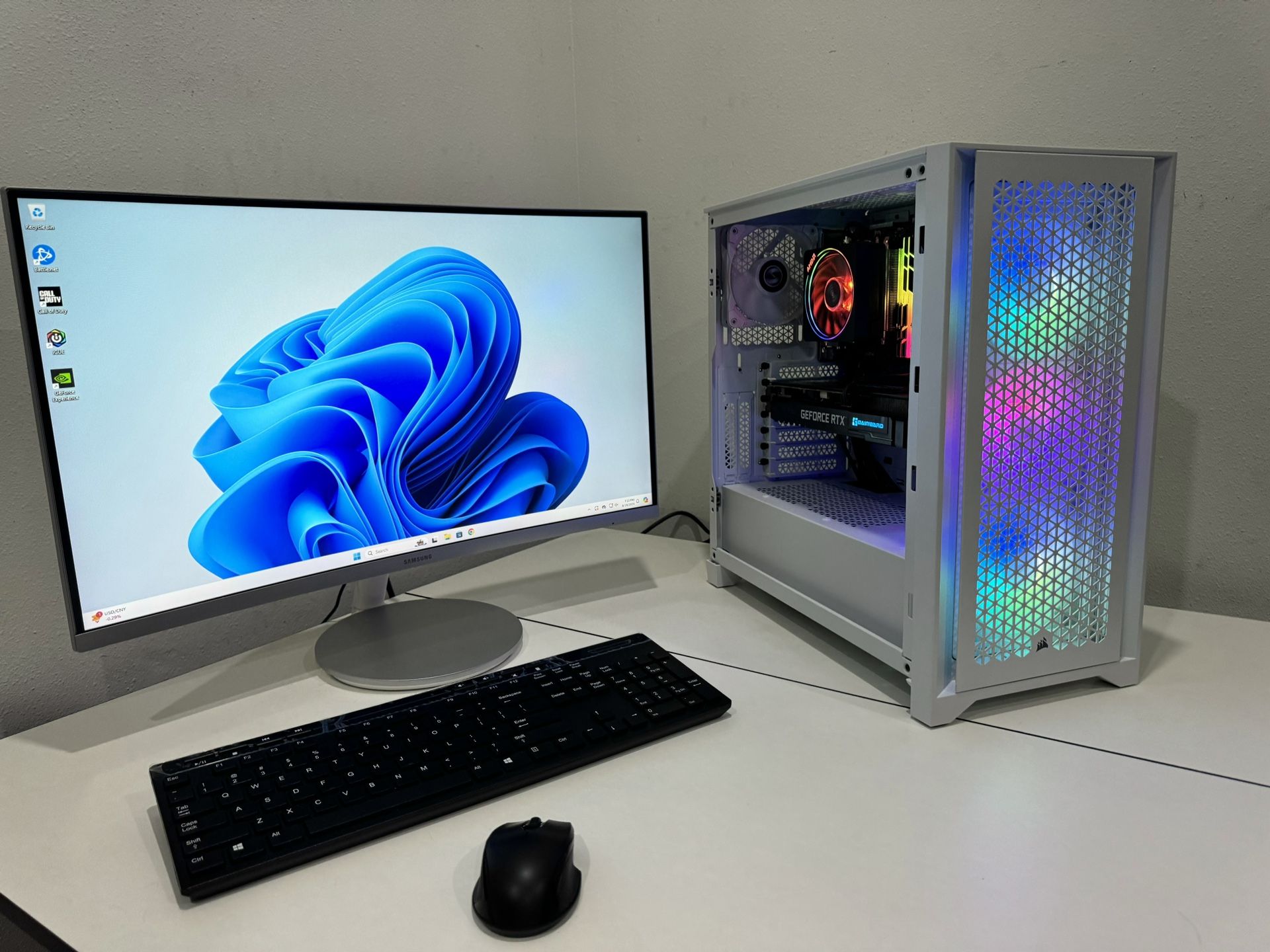 Beautiful White Corsair Gaming PC with Monitor Ryzen 5 1TB SSD RTX Graphics