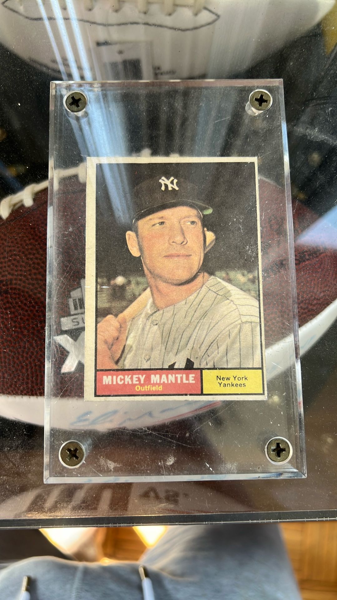 1961 Mickey Mantle Topps 300 Baseball card