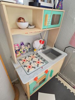 Kids wood play kitchen