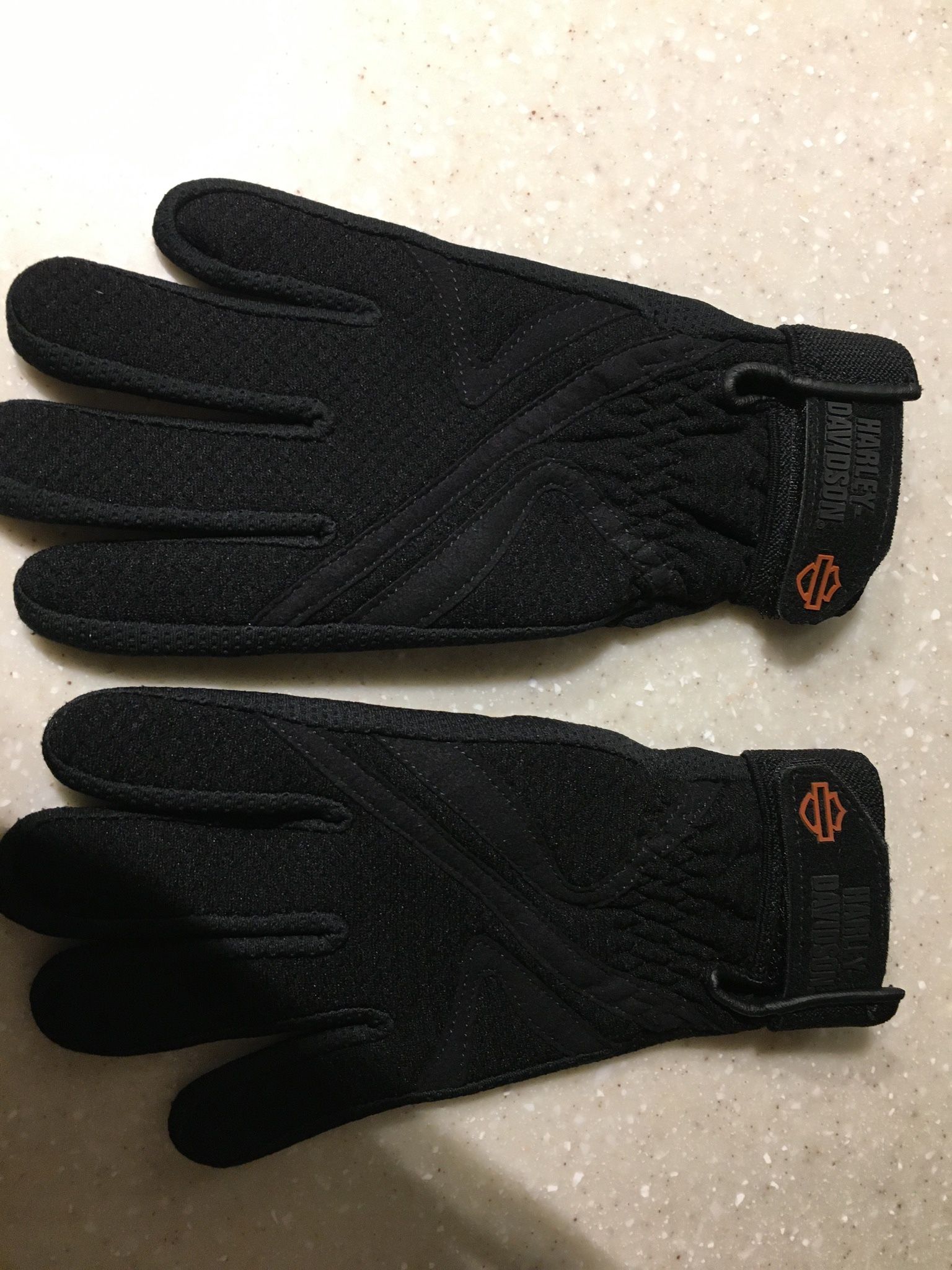 Harley Gloves! Women’s! Brand New Condition!