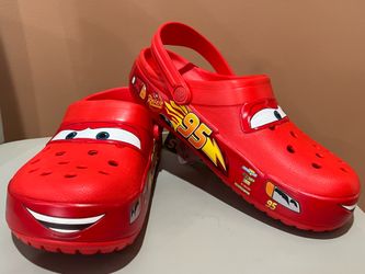 Adult crocs