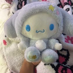 cinnamon roll plush 