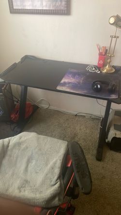 Gaming desk