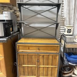 Baker’s Rack Metal And Oak