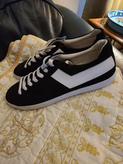 PONY TENNIE SHOES . SIZE 13