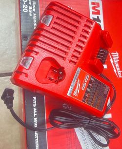 🔴⚫️Milwaukee  M18 And.  M12. Charger