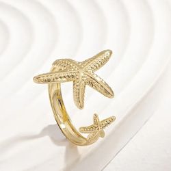 Golden Starfish Wedding Ring