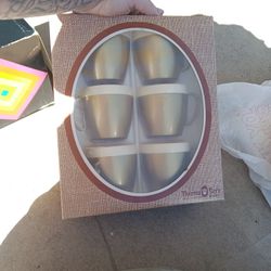 Vintage Thermo Serve Mugs Seat 