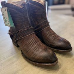 Women’s Roper NWT SELAH Ankle Boots sz. 7.5