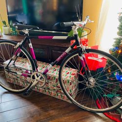  All-City Big Block, a popular single-speed/fixed-gear Bicycle 