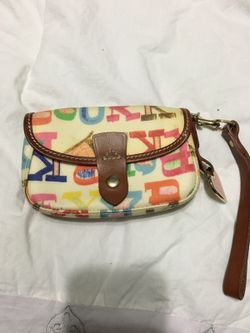Wristlet purse