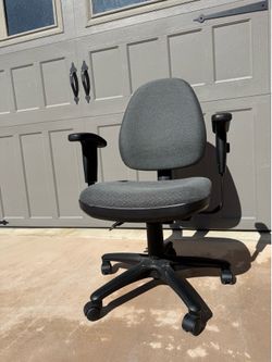 Eurotech Office Chair – Gray Fabric – Good Condition