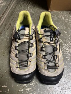 Salomon Low-Top Trail Hiking Shoes