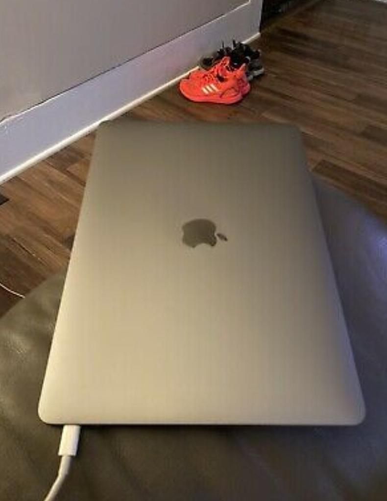 Mackbook Apple Laptop