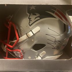 Authentic New England Patriots Riddell Speed FULL SIZE REAL Helmet signed by Hunter Henry!