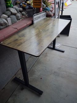 Desk $20