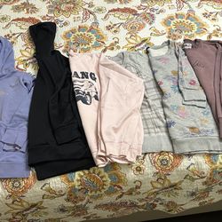 Sweaters For Women’s ( 8 Pieces)