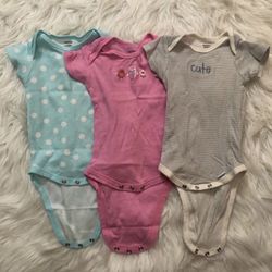 Gerber & Onesies 12M baby onesies/bodysuits
