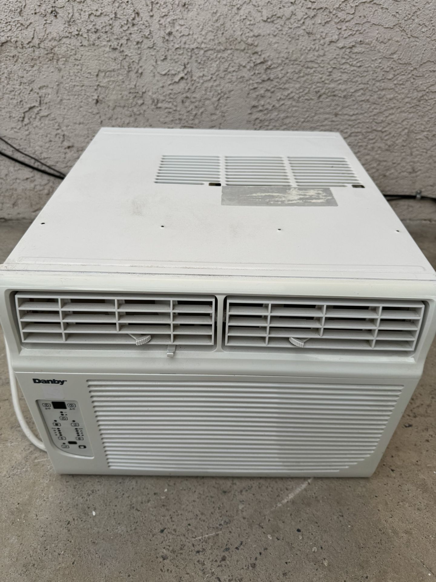 Danby Window AC 12,000 BTU