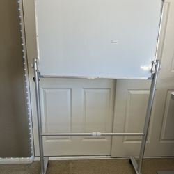 Whiteboard With 2 Sides And Wheels 