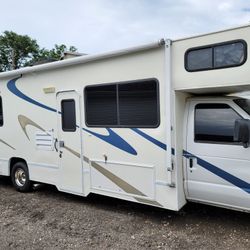 2002 E450 Class C RV Road Ready To Drive Anywhere 