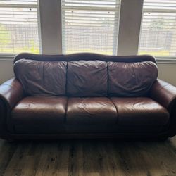 ✨ Genuine Leather Sofa – Soft & Built to Last! ✨