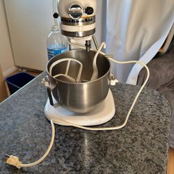 Kitchen Aid Mixer 